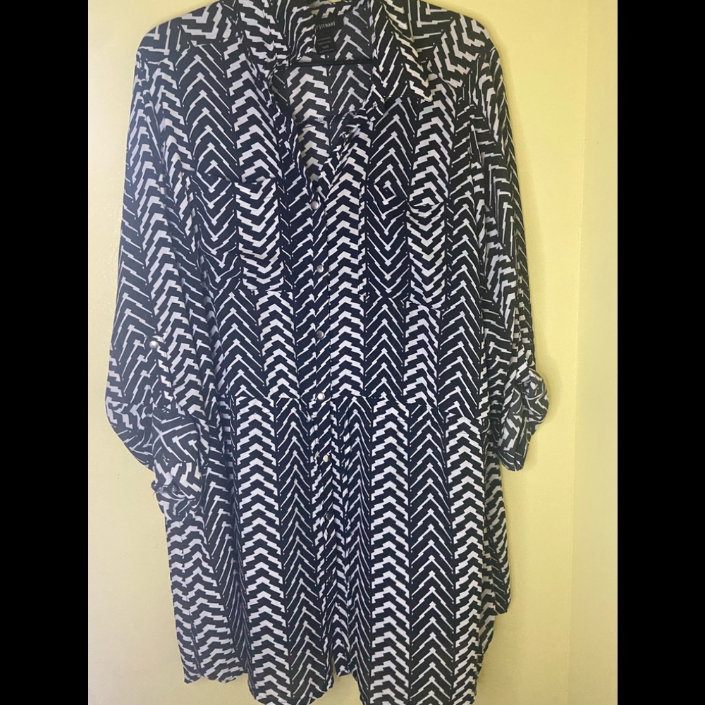 Black and white plus size shirt